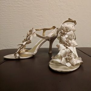 Unlisted Flower Detail High Heels